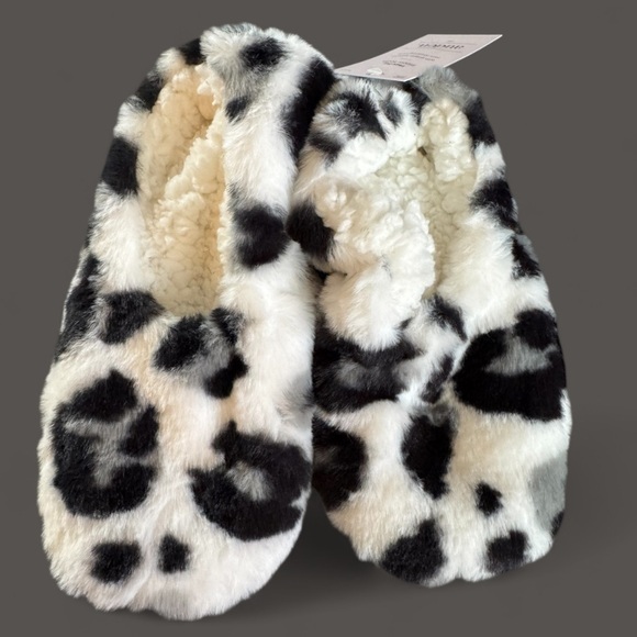 Auden Shoes - NWT Adorable Cozy Black and White Fuzzy Fur Slipper Socks